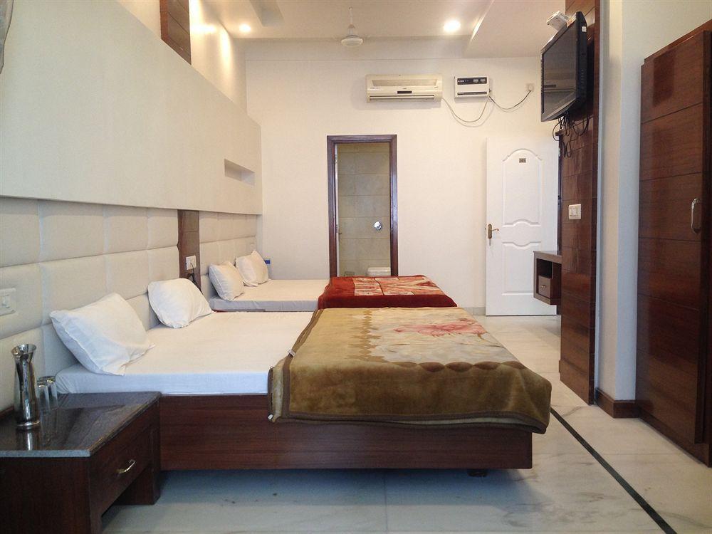 Namaskar Residency Ξενοδοχείο Αμριτσάρ Εξωτερικό φωτογραφία